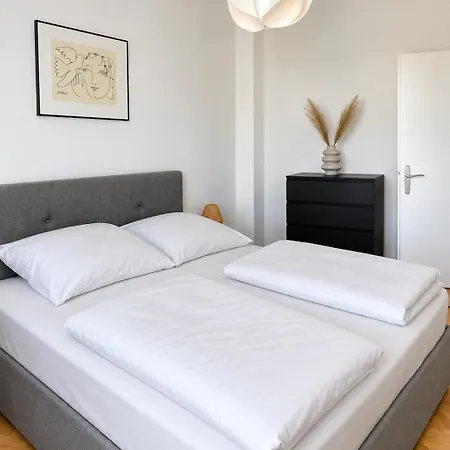 Apartament Urban Oasis