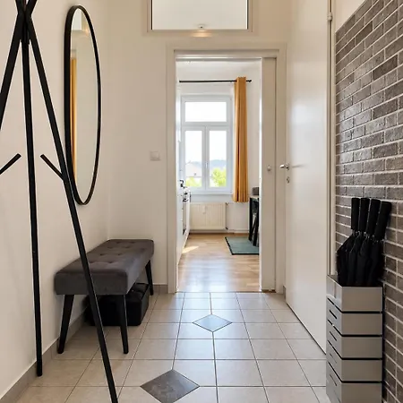 Apartament Urban Oasis